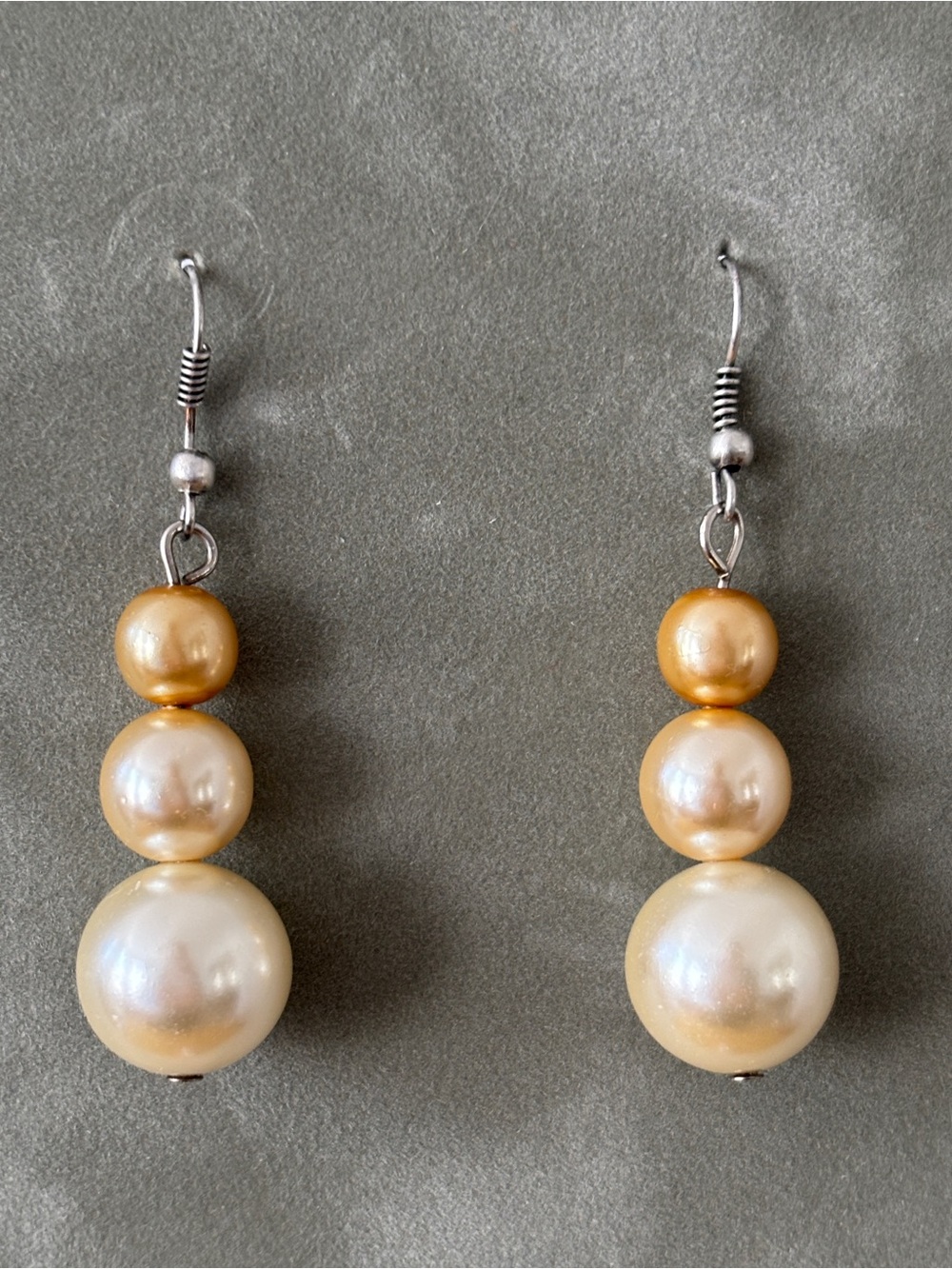 Murano glass bead earrings. NWOT.